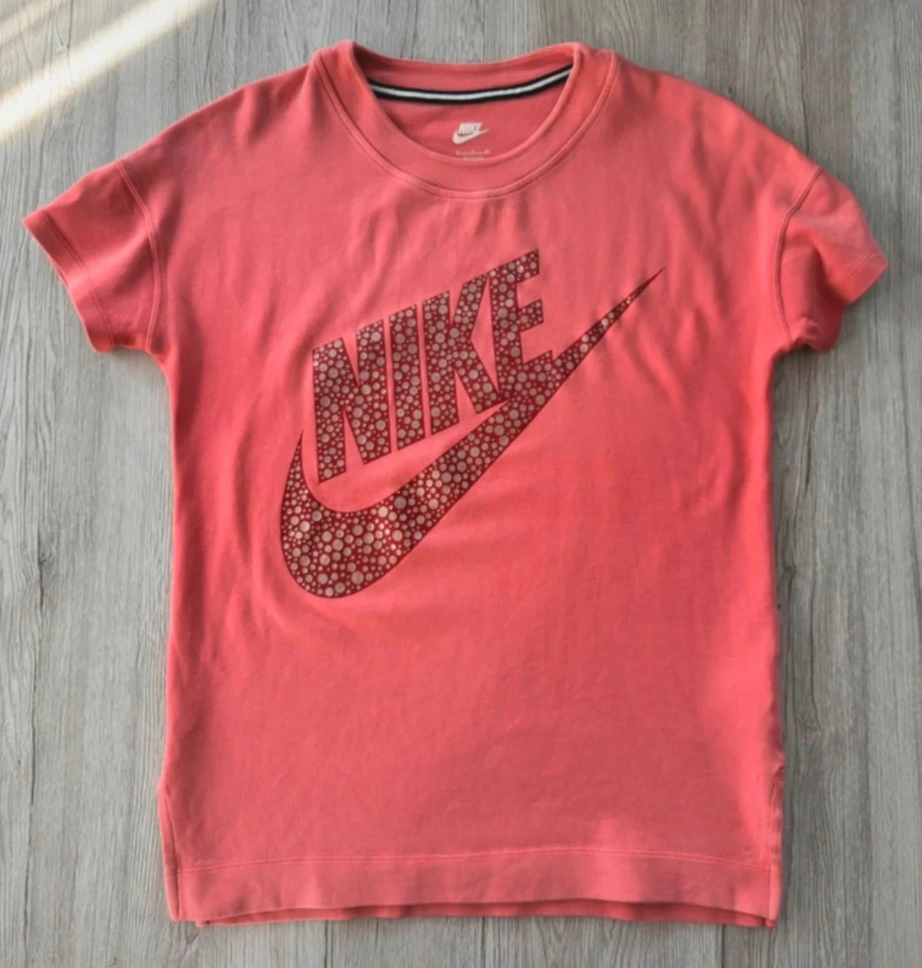 Koraalkleurige Nike T-Shirt